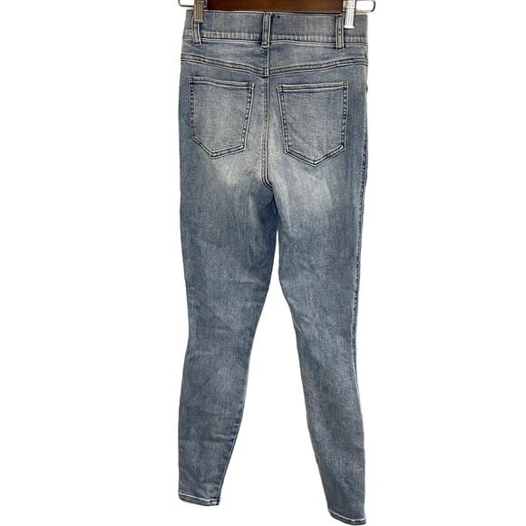 Spanx Skinny Jeans High-Rise Light Wash Size XS - Picture 3 of 5